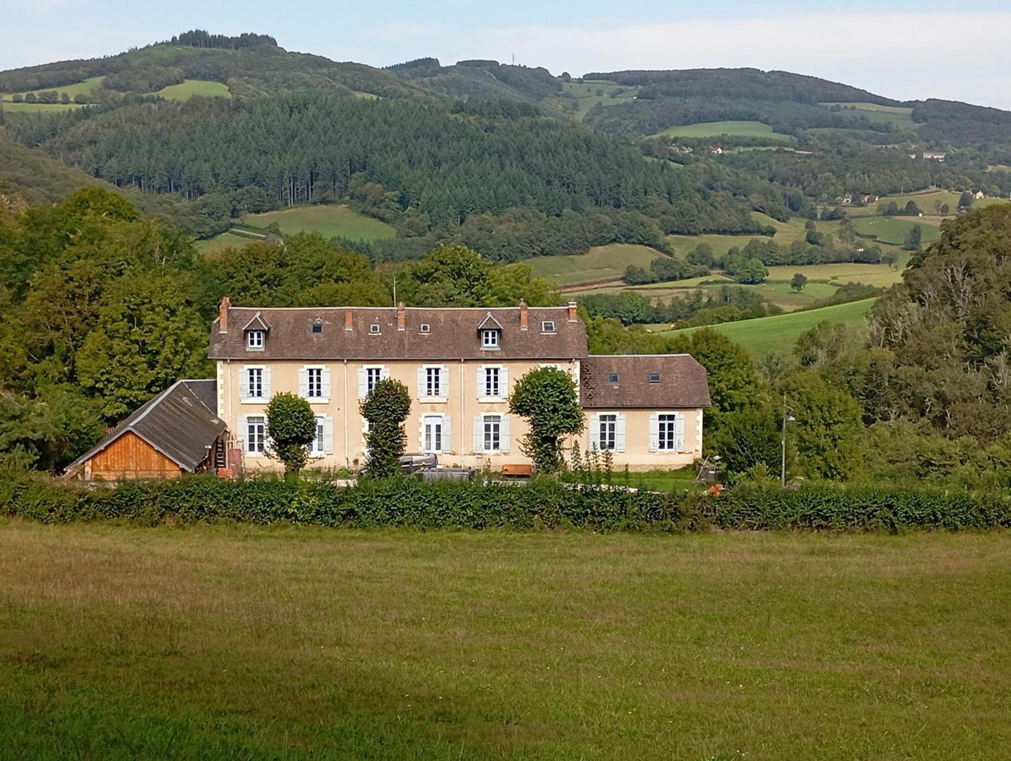 L' Ancienne Ecole Du Morvan Larochemillay المظهر الخارجي الصورة